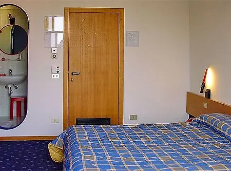 Azzurra Hotell