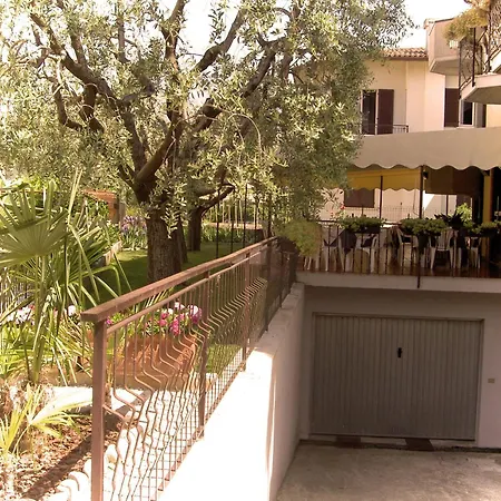 Hotel Azzurra 3*